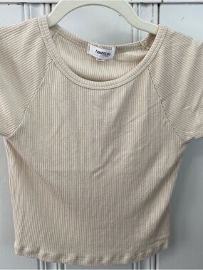 Hashttag ribbed short sleeved women’s size S cropped top light beige